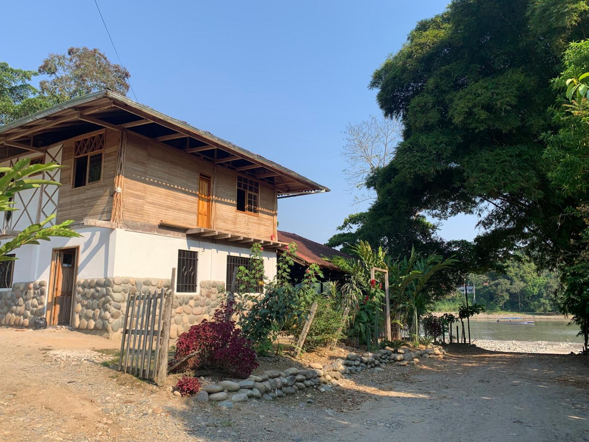 Playa Tortuga Apartment Puerto Misahuallí Екстериор снимка